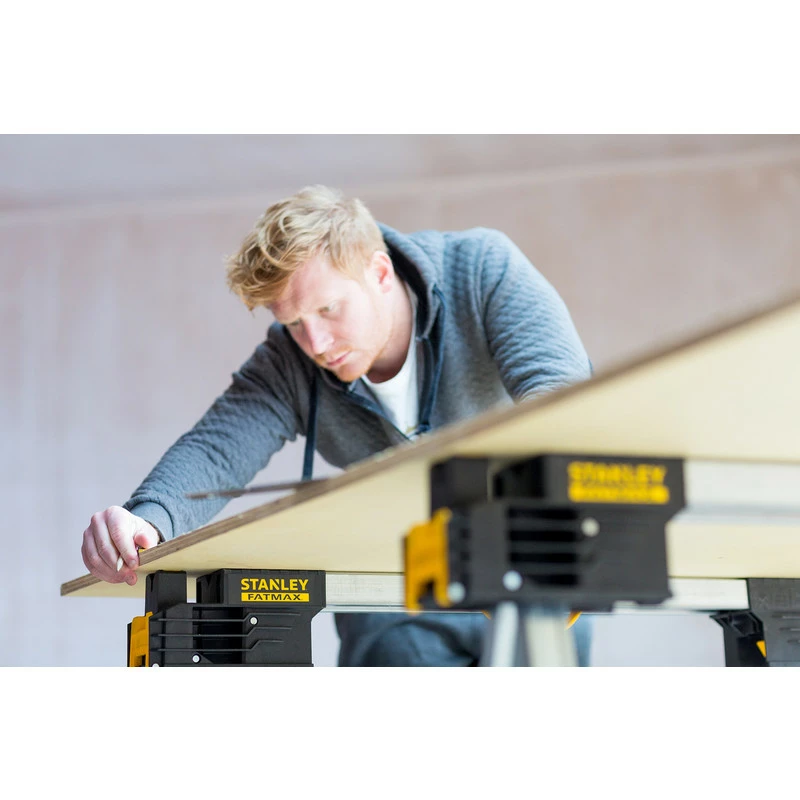 Tréteaux Pliables Haute Capacité Stanley FatMax 900kg 7 Tréteaux Pliables Haute Capacité Stanley FatMax 900kg – Image 5