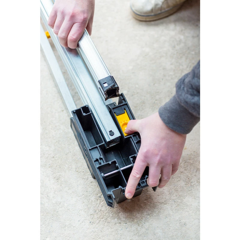 Tréteaux Pliables Haute Capacité Stanley FatMax 900kg 9 Tréteaux Pliables Haute Capacité Stanley FatMax 900kg – Image 7